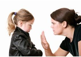 mom-daughter-upset Mom upset with daughter